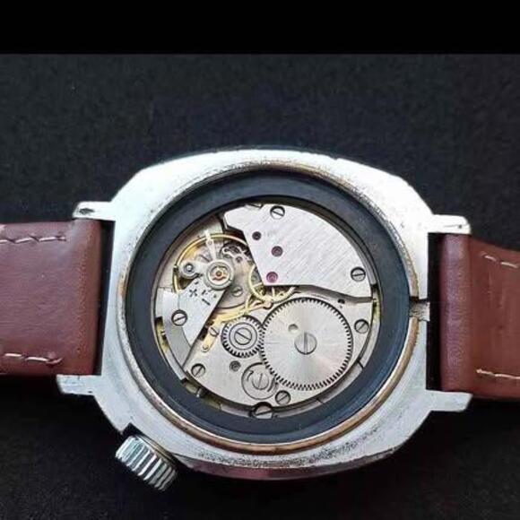 Desert Storm 1991 Vostok Komandirskie vintage Soviet USSR mechanical (Will Ship) - Picture 7 of 7